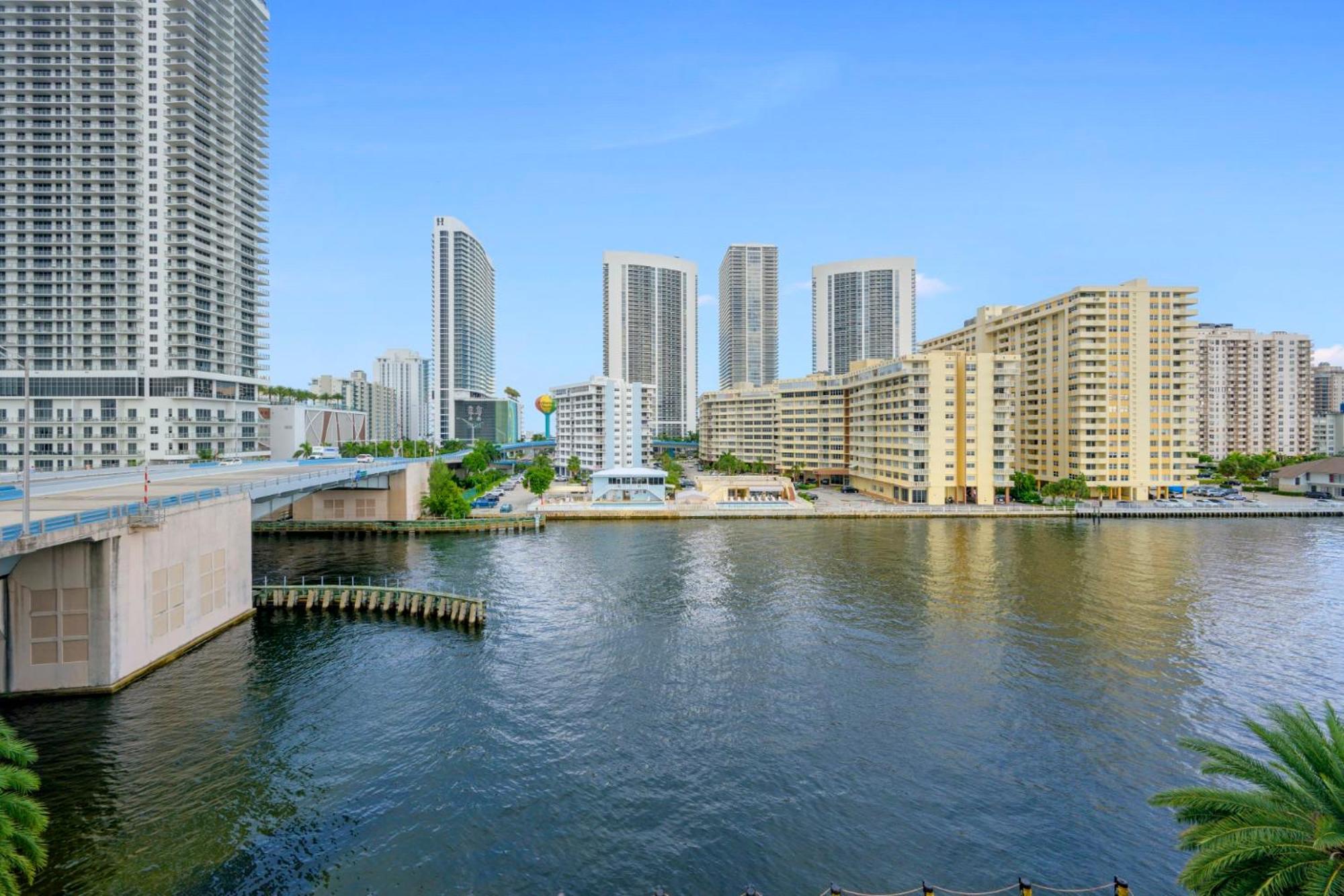 Hallandale Sky Water View ハランデール・ビーチ エクステリア 写真