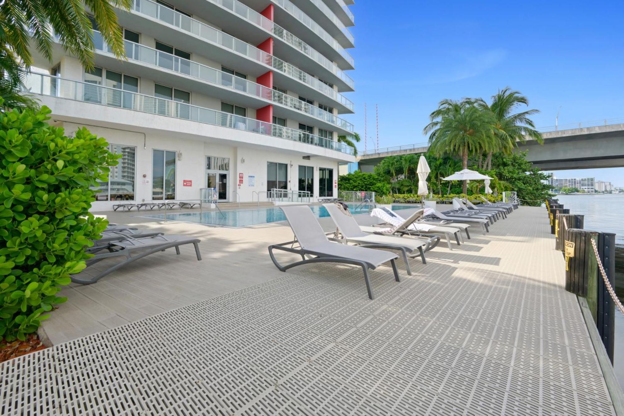 Hallandale Sky Water View ハランデール・ビーチ エクステリア 写真